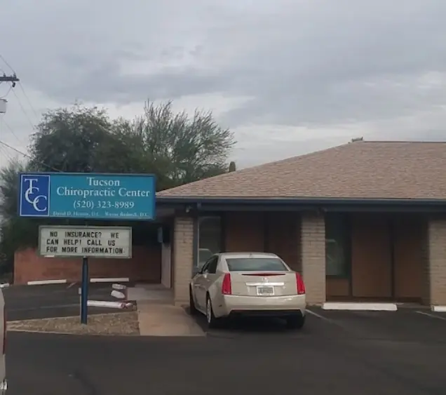 Tucson Chiropractic Center - Quiropráctico Tucson